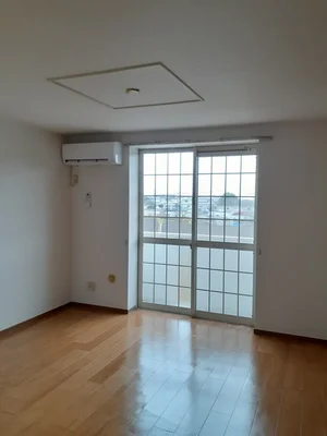 小古曽駅（三重県）のマンスリーマンション・ウィークリーマンション「オーブリー釆女 202・洋室(No.1251493)」メイン画像