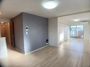 太成学院大学周辺のマンスリーマンション・ウィークリーマンション「スペチアーレ　クアットロ 202・洋室(No.1251596)」メイン画像