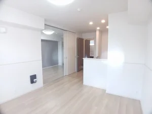 駒ヶ谷駅（大阪府）のマンスリーマンション・ウィークリーマンション「スペチアーレ　クアットロ 101・洋室(No.1251599)」メイン画像