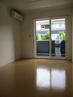 愛媛県のマンスリーマンション・ウィークリーマンション「トロイガーデンⅡ 103・洋室(No.1251656)」メイン画像