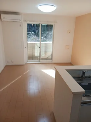 のマンスリーマンション・ウィークリーマンション「ラ・シュシュ 103・洋室(No.1251670)」メイン画像