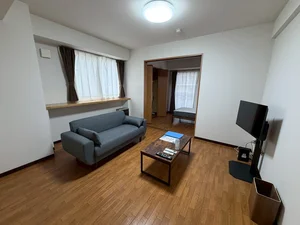 株式会社常口アトムの家具家電付きマンスリーマンション「JOGマンスリー札幌駅前【出張・観光の拠点におすすめ♪・広々１ＬＤＫ・エアコン＆Wi-Fi完備・地下鉄札幌駅徒歩５分！】 302・1LDK(No.1252124)」メイン画像