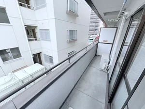 洗濯竿・スリッパ備え付☆入居中洗濯もできるので、コインランドリーに行かなくても大丈夫☆☆