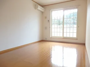 のマンスリーマンション・ウィークリーマンション「ヒューゲル　プラースⅡ 201・洋室(No.1252256)」メイン画像