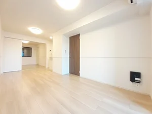 のマンスリーマンション・ウィークリーマンション「プロムナード 102・洋室(No.1252354)」メイン画像