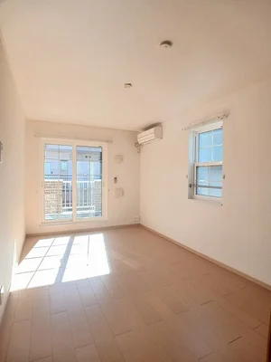 のマンスリーマンション・ウィークリーマンション「フルリール　サ　シャンブル 203・洋室(No.1252701)」メイン画像