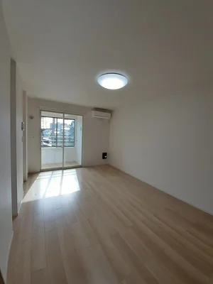 のマンスリーマンション・ウィークリーマンション「Ｒ－ＳＱＵＡＲＥ 203・洋室(No.1252848)」メイン画像