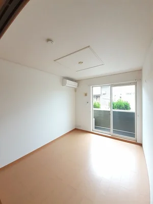 香川県のマンスリーマンション・ウィークリーマンション「クローバー　ポンドＡ 102・洋室(No.1253206)」メイン画像