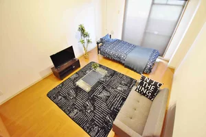 ソファー、ベッド、テレビも完備★オプション料金不要の岡山ウィークリーマンションです。長期滞在も可能です。