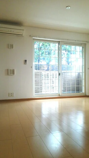 ビューティ＆ウェルネス専門職大学周辺のマンスリーマンション・ウィークリーマンション「シャン・ド・フルールⅠ　桜並木 103・LDK(No.1253541)」メイン画像