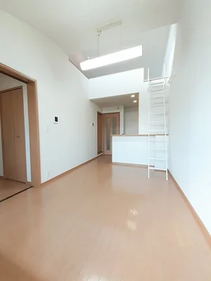 のマンスリーマンション・ウィークリーマンション「ミニヨン　ポルテ 202・洋室(No.1253600)」メイン画像