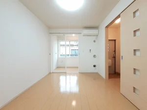 南富山駅（富山県）・南富山駅前駅（富山県）のマンスリーマンション・ウィークリーマンション「コッティ大泉 102・洋室(No.1253631)」メイン画像