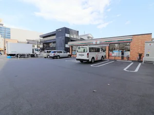 セブンイレブンまで徒歩３分