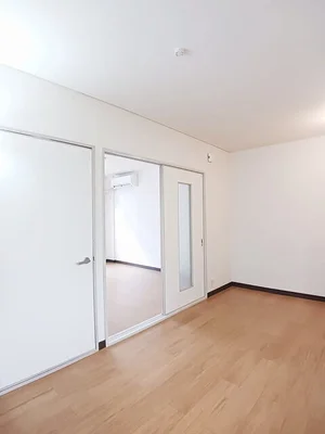 のマンスリーマンション・ウィークリーマンション「レジデンスＳⅡ 102・洋室(No.1254014)」メイン画像