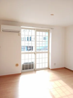 徳島市のマンスリーマンション・ウィークリーマンション「ロイヤル雑賀 205・洋室(No.1254048)」メイン画像