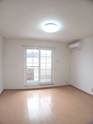 香川県のマンスリーマンション・ウィークリーマンション「サニーサイド　ハウス　森Ｃ 203・洋室(No.1254065)」メイン画像