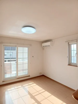 のマンスリーマンション・ウィークリーマンション「サニーサイド　ハウス　森Ｃ 203・洋室(No.1254065)」メイン画像