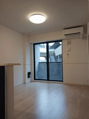 のマンスリーマンション・ウィークリーマンション「ラフィネ　ドヌール 103・洋室(No.1254373)」メイン画像