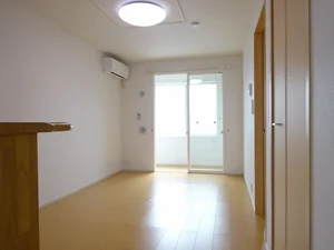 富山県厚生農業協同組合連合会高岡病院周辺のマンスリーマンション・ウィークリーマンション「カーサ・ベル 102・洋室(No.1254536)」メイン画像