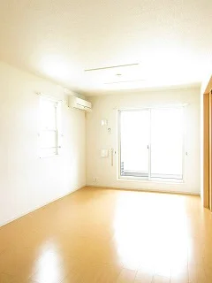 のマンスリーマンション・ウィークリーマンション「メゾンサンパティーク　Ⅰ棟 202・洋室(No.1254571)」メイン画像