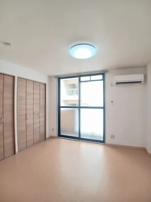 のマンスリーマンション・ウィークリーマンション「カンパーニュ塩上　Ⅰ 303・洋室(No.1254686)」メイン画像