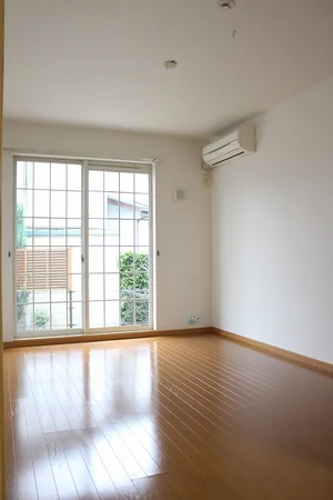 のマンスリーマンション・ウィークリーマンション「ベルベアーノＢ 103・洋室(No.1254718)」メイン画像