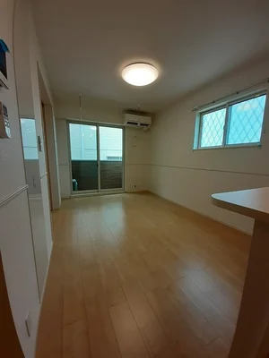 のマンスリーマンション・ウィークリーマンション「ゼクシー　桜ケ丘Ｂ棟 103・洋室(No.1254933)」メイン画像