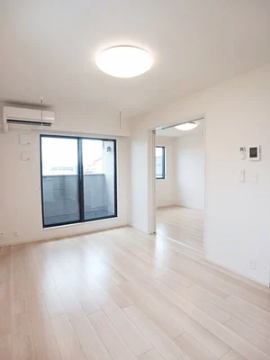 のマンスリーマンション・ウィークリーマンション「フリシュ　シェーネ　Ａ 202・洋室(No.1254995)」メイン画像