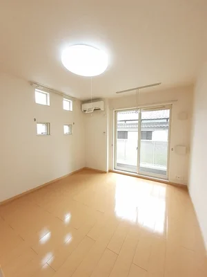 岸和田市のマンスリーマンション・ウィークリーマンション「シャロル　Ⅲ 101・洋室(No.1255398)」メイン画像