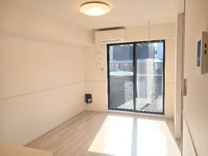 愛知県のマンスリーマンション・ウィークリーマンション「ヒカルサ名古屋港区大西Ⅱ 102・洋室(No.1255954)」メイン画像