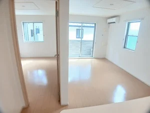 のマンスリーマンション・ウィークリーマンション「プーフ　ル　ボヌール 102・洋室(No.1256007)」メイン画像