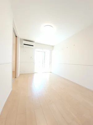 新潟県のマンスリーマンション・ウィークリーマンション「セレーノ　Ⅱ 201・洋室(No.1256297)」メイン画像