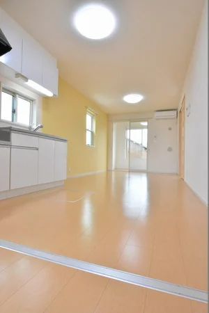 中九州短期大学周辺のマンスリーマンション・ウィークリーマンション「ＶＥＮＥＺＩＡ　ＲＯＳＡ 105・洋室(No.1256436)」メイン画像