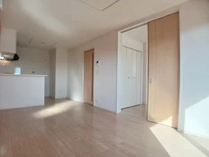 群馬県のマンスリーマンション・ウィークリーマンション「メゾン　ラフレ 201・洋室(No.1256577)」メイン画像