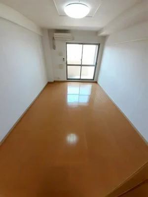 のマンスリーマンション・ウィークリーマンション「ヴィダ・アルボレス 303・洋室(No.1256600)」メイン画像