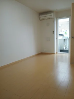 のマンスリーマンション・ウィークリーマンション「シャトレービサイド　Ｂ 103・洋室(No.1256970)」メイン画像