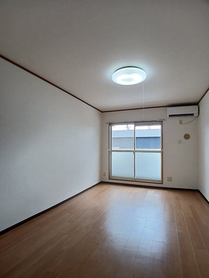新城駅（愛知県）のマンスリーマンション・ウィークリーマンション「パ－クシャト－イカリヤ 202・洋室(No.1257011)」メイン画像