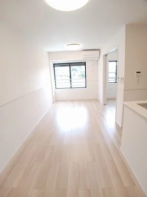 山口県のマンスリーマンション・ウィークリーマンション「ブリーズガーデン　Ⅰ 203・洋室(No.1257193)」メイン画像