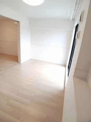 山口県のマンスリーマンション・ウィークリーマンション「ブリーズガーデン　Ⅰ 102・洋室(No.1257199)」メイン画像