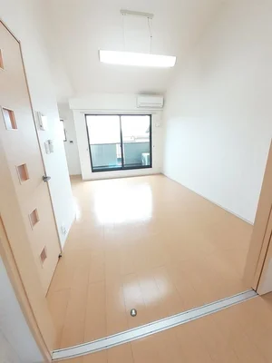 のマンスリーマンション・ウィークリーマンション「シャン　ド　ランジュ 204・洋室(No.1257218)」メイン画像