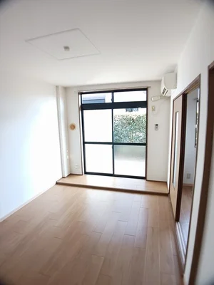 のマンスリーマンション・ウィークリーマンション「ドリームシャトーⅡ 102・洋室(No.1257260)」メイン画像