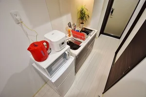 1口IHコンロ完備☆彡簡単な調理器具から、電子レンジ、ケトル、炊飯器まで完備です( ^ω^ )