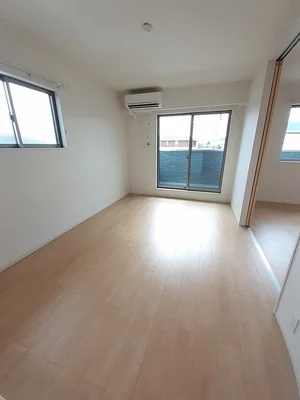 のマンスリーマンション・ウィークリーマンション「ルーベル金蔵寺ⅢＡ 203・洋室(No.1257401)」メイン画像