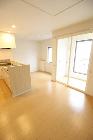 群馬県のマンスリーマンション・ウィークリーマンション「カーサ　ヴィヴァーチェ 101・洋室(No.1257808)」メイン画像