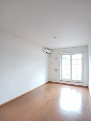 香川県立保健医療大学周辺のマンスリーマンション・ウィークリーマンション「ブランド　バーグＡ 202・洋室(No.1257989)」メイン画像