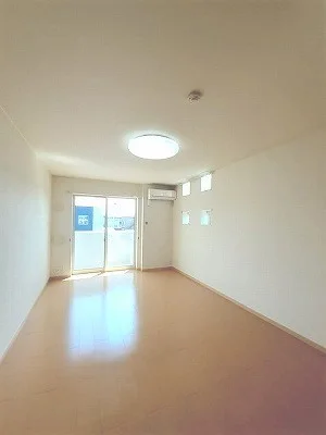 香川県のマンスリーマンション・ウィークリーマンション「サンライズ元山 204・洋室(No.1257993)」メイン画像