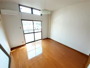 のマンスリーマンション・ウィークリーマンション「サンフォレストＭ 102・洋室(No.1258078)」メイン画像