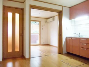 秋田県厚生農業協同組合連合会　平鹿総合病院周辺のマンスリーマンション・ウィークリーマンション「アニバーサリー 102・洋室(No.1258192)」メイン画像