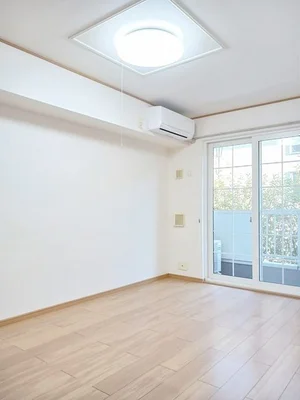 のマンスリーマンション・ウィークリーマンション「ヴィラ薫風二番館 102・洋室(No.1258235)」メイン画像