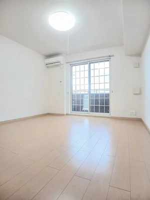 のマンスリーマンション・ウィークリーマンション「サン・フィールド　ⅡＢ 102・洋室(No.1258302)」メイン画像